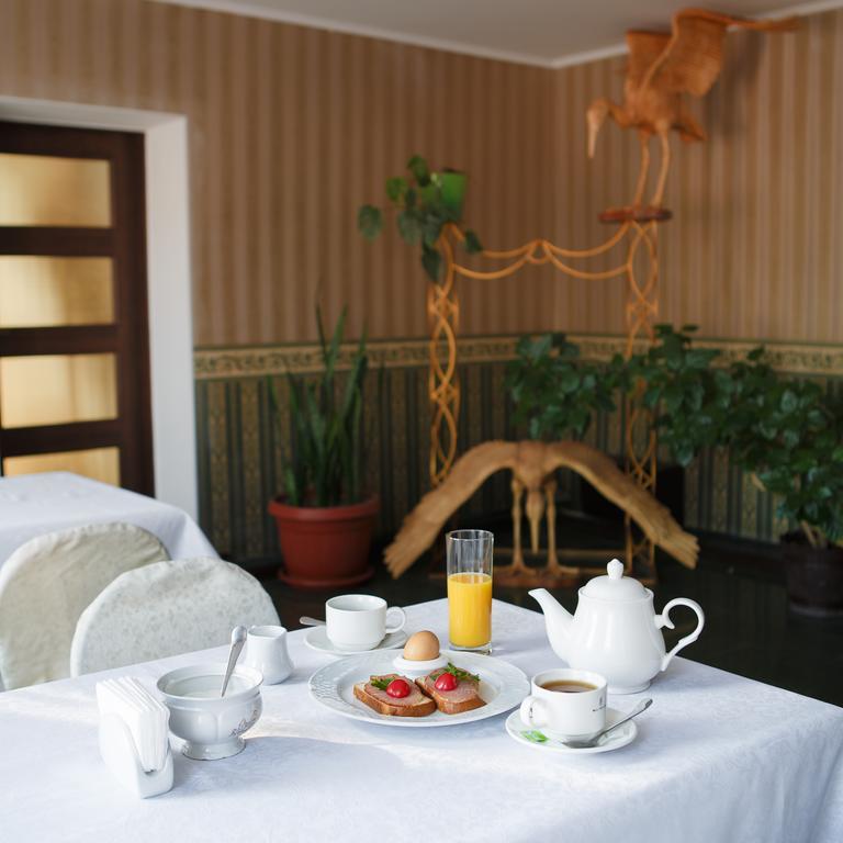 Britaniya Hotell Kharkiv Eksteriør bilde