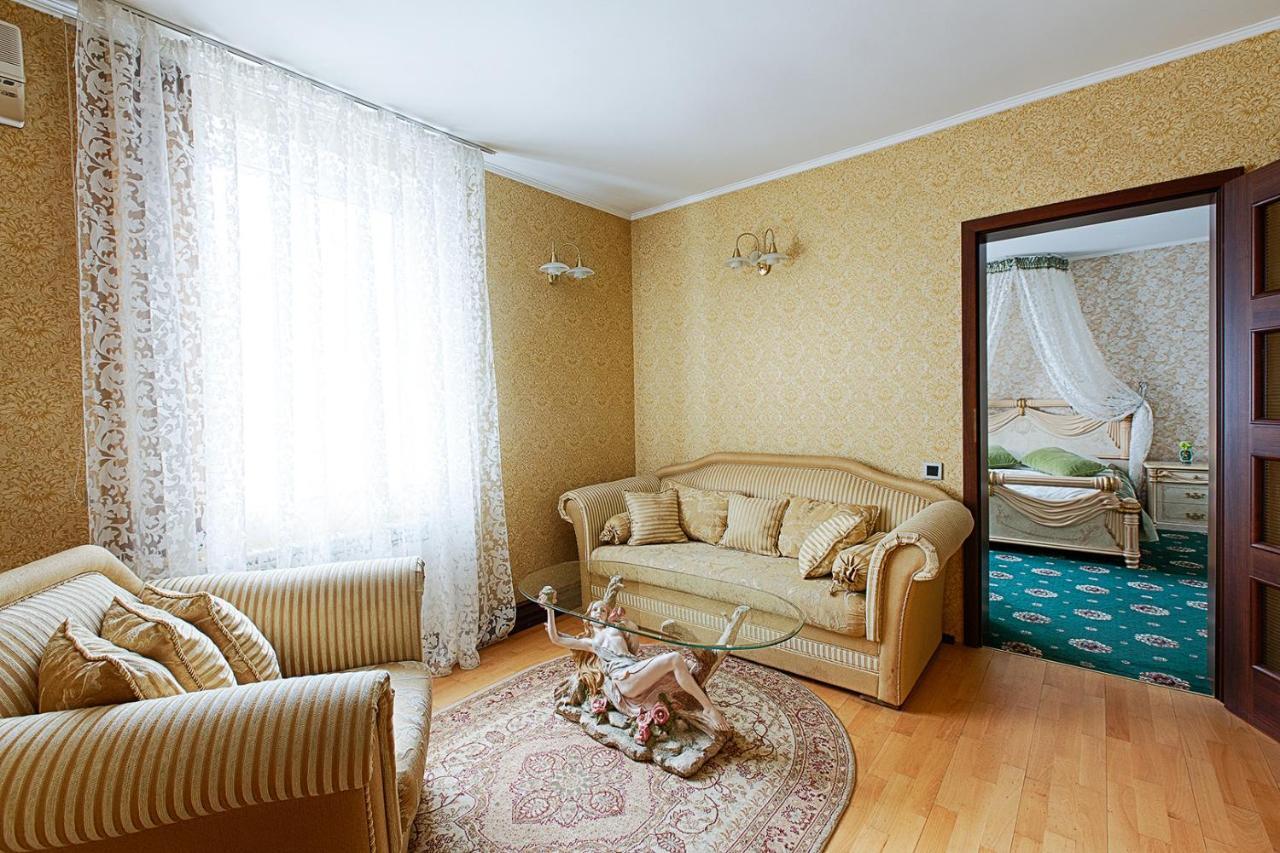 Britaniya Hotell Kharkiv Eksteriør bilde